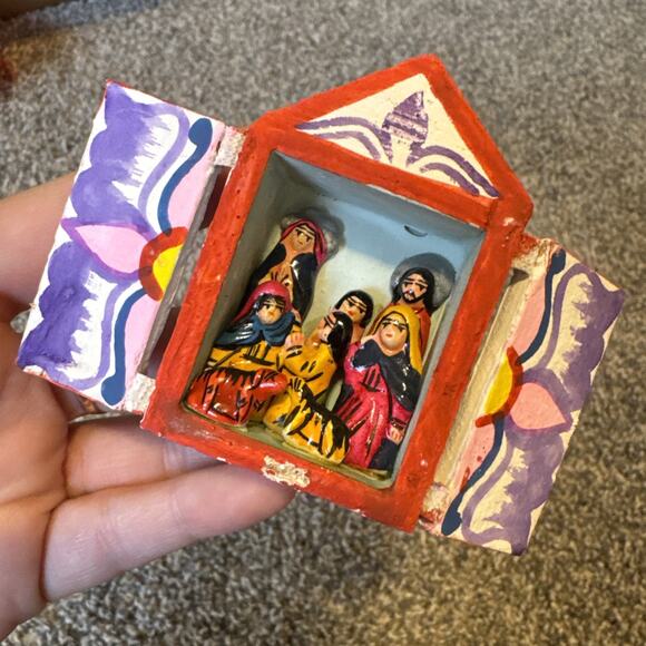 Mini Peruvian Retablo Nativity Scene Diorama Christmas Decor Folkart - Picture 2 of 8